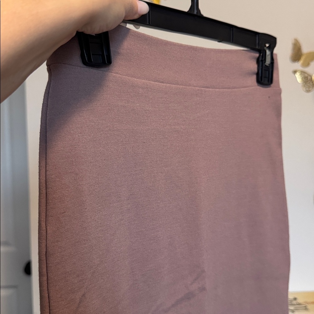 Elegant Mauve Women's Pencil Skirt - Picture 4 of 5